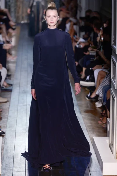 Look 13